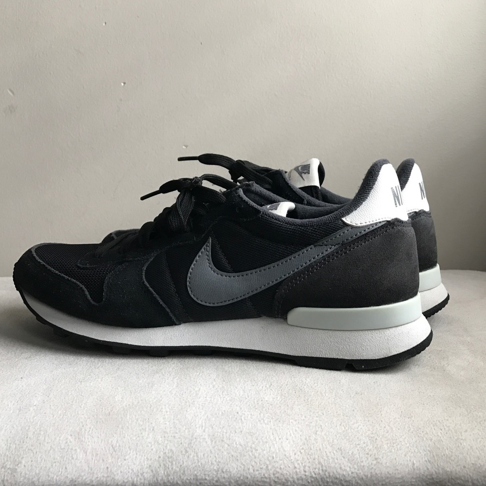 Nike Internationalist